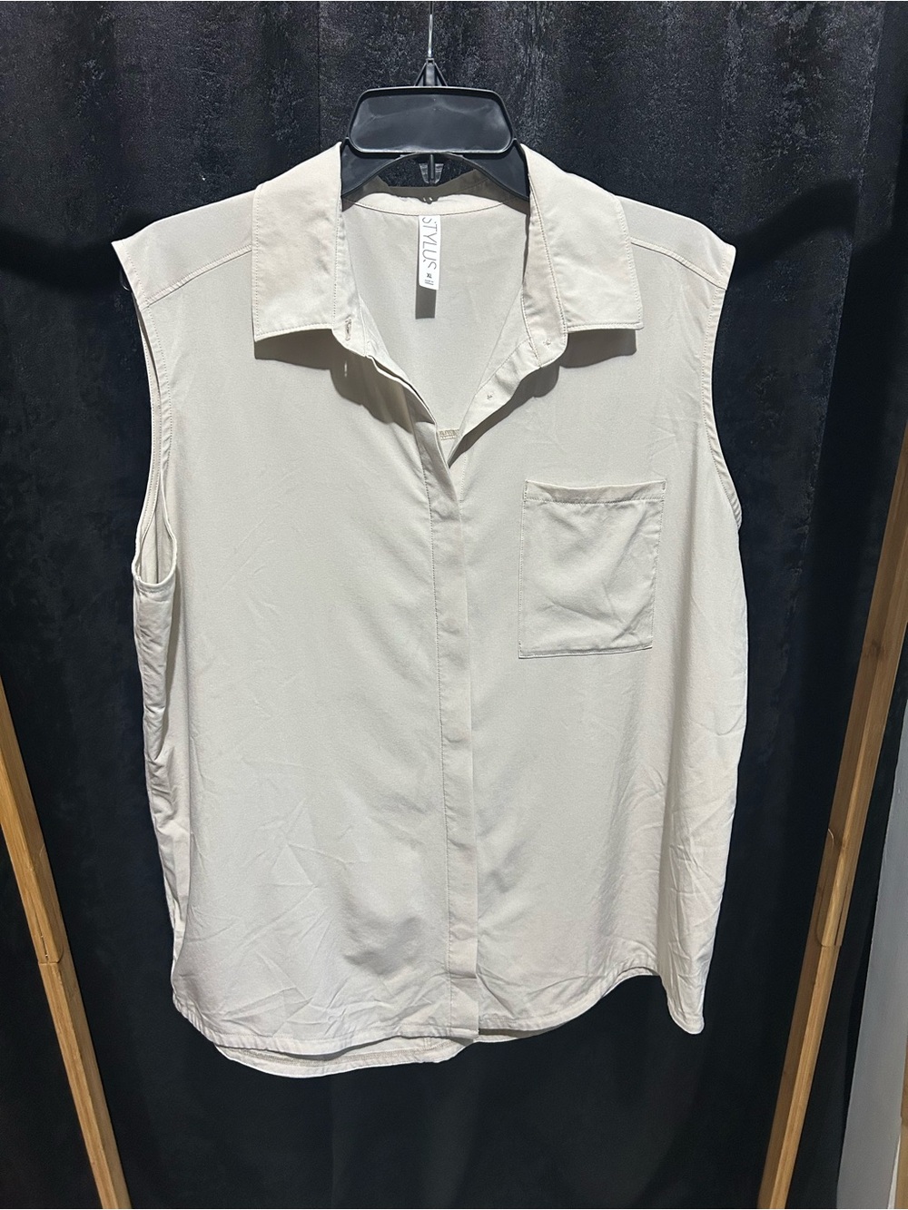 STYLUS Sleeveless Button-Front Pocket Blouse in Light Beige